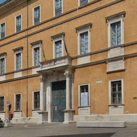 Appartamento Centro Storico Nuovo E Ristrutturato เปซาโร ภายนอก รูปภาพ